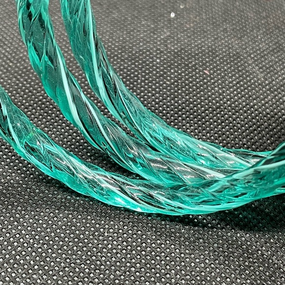 Gorgeous Vtg 1970’s Aqua “Murano” glass black/white twist 3pc bangle set - Picture 4 of 4